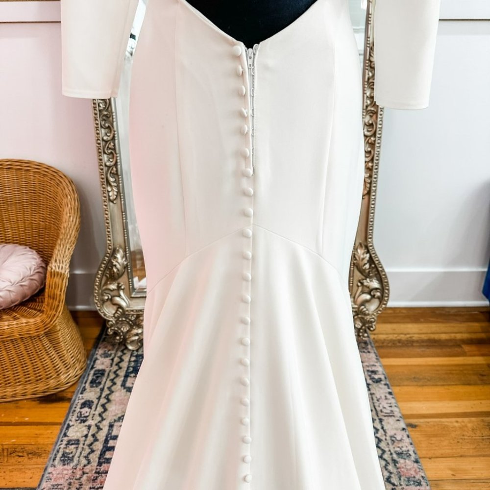 Brand New Allure #3401, New Wedding Dress, White Dress, Wedding Gown Size 8 - Picture 9 of 13